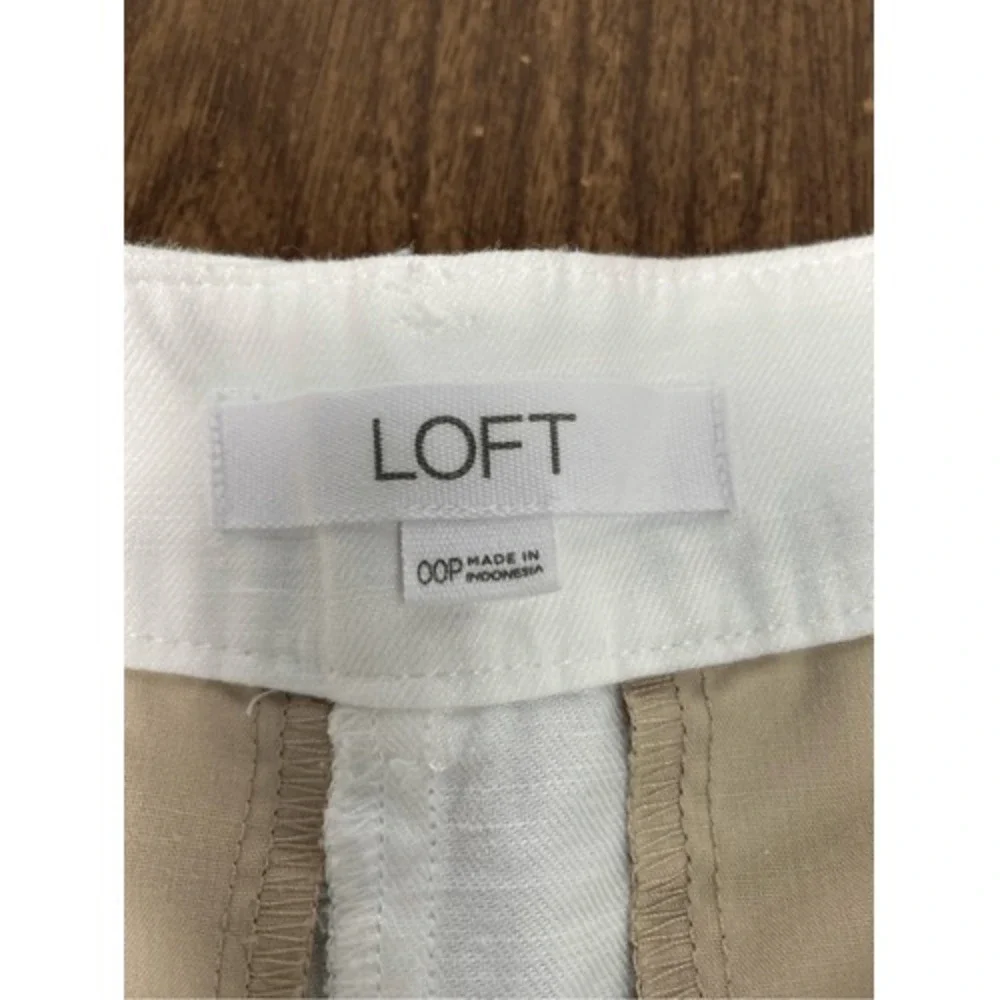 Loft Petite Bermuda Shorts‎ in Linen Blend White 00P